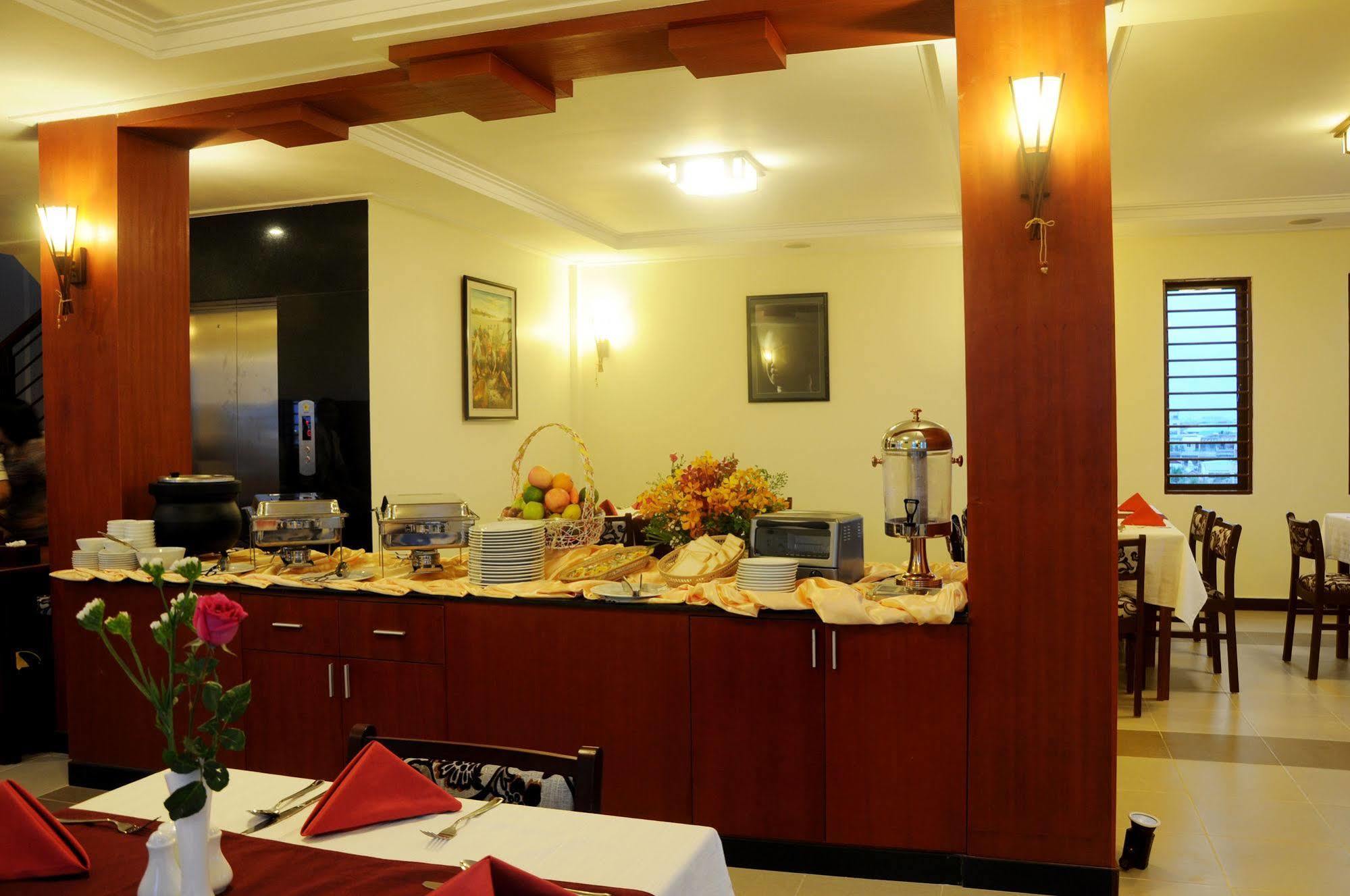 V N E Hotel Phnom Penh Exteriör bild