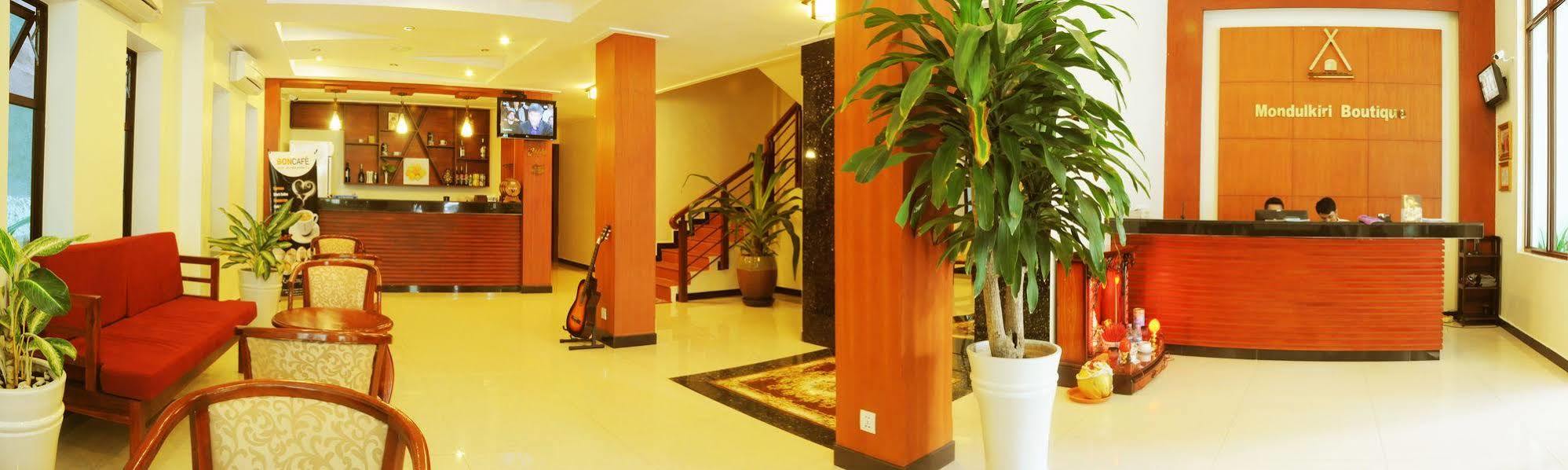 V N E Hotel Phnom Penh Exteriör bild