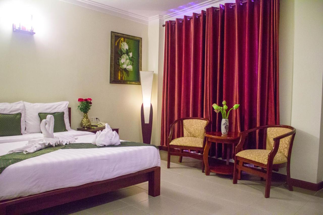V N E Hotel Phnom Penh Exteriör bild