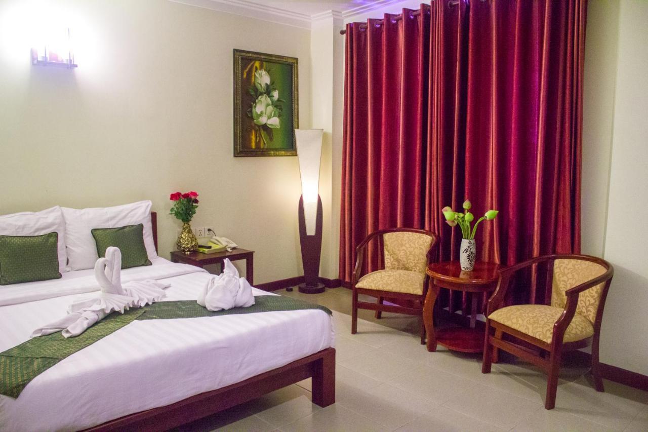 V N E Hotel Phnom Penh Exteriör bild