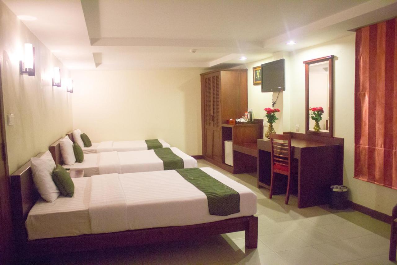 V N E Hotel Phnom Penh Exteriör bild