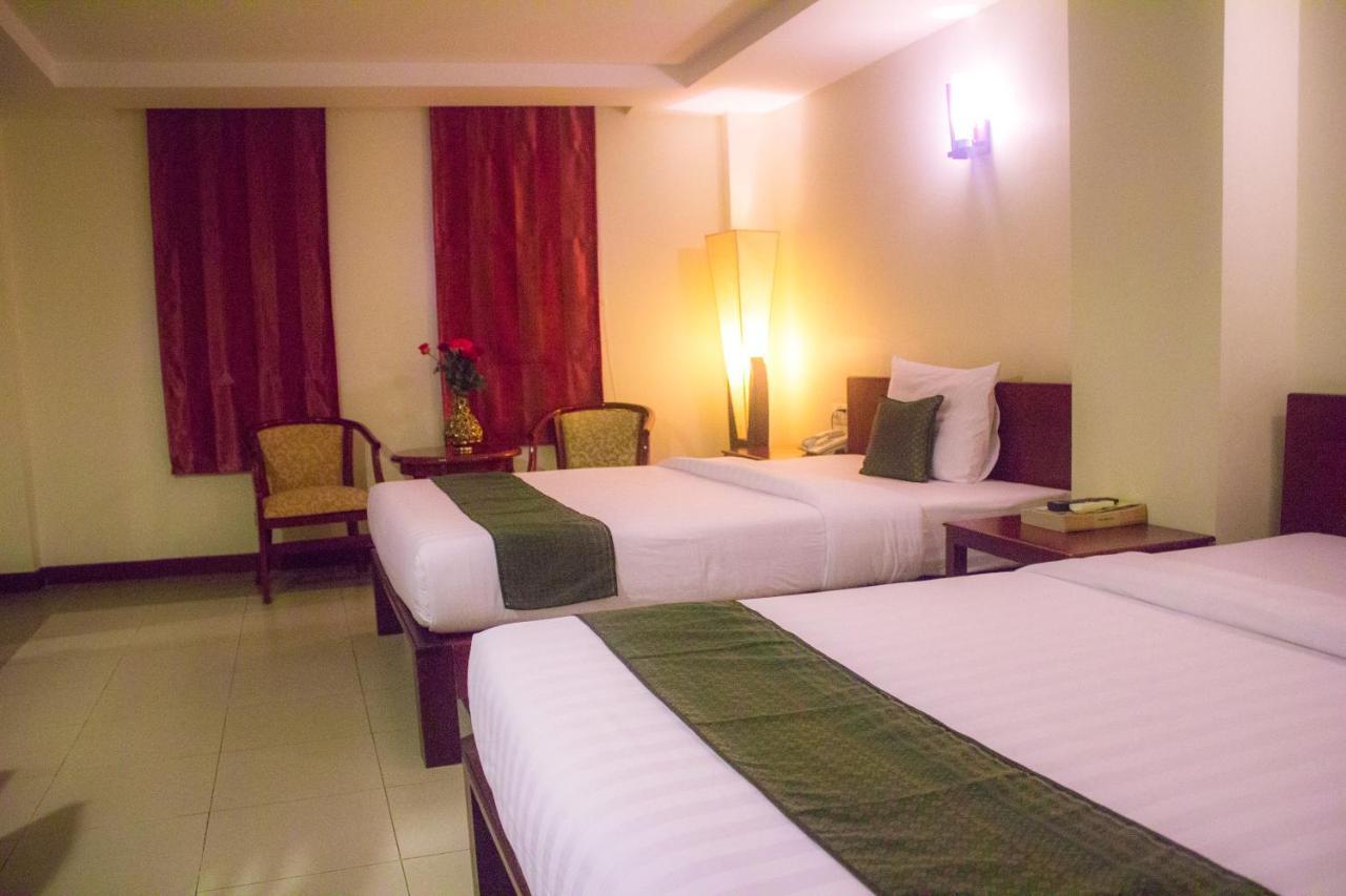 V N E Hotel Phnom Penh Exteriör bild
