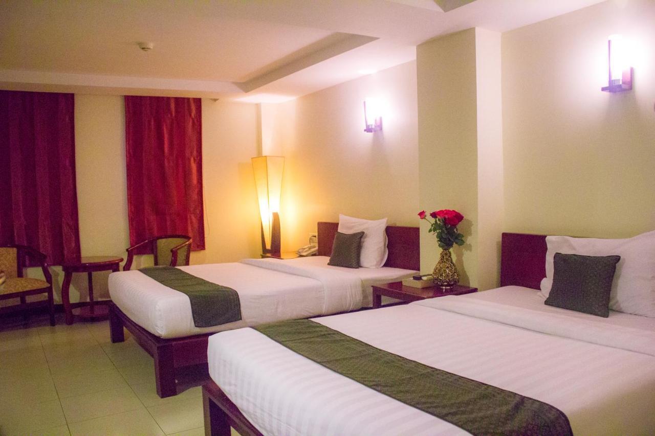 V N E Hotel Phnom Penh Exteriör bild