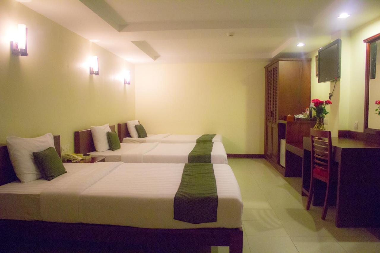V N E Hotel Phnom Penh Exteriör bild